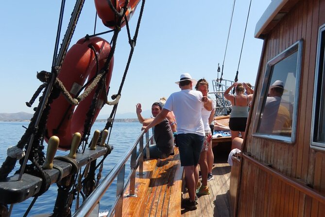 3 Island Cruise Tour in Kos Island with Personalized Audio Guide - Food, Drinks, and the Boat Atmosphere