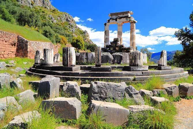 4-Day Greece Highlights Tour: Epidaurus, Mycenae, Olympia, Delphi and Meteora - What this four-day route does well