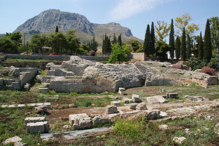 4-Day Tour of Mycenae, Epidaurus, Olympia, Delphi & Meteora - The strongest part: the guides