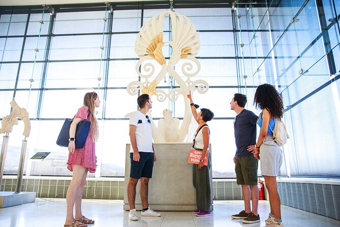 Acropolis Museum Guided Tour - The displays make the Acropolis easier to read
