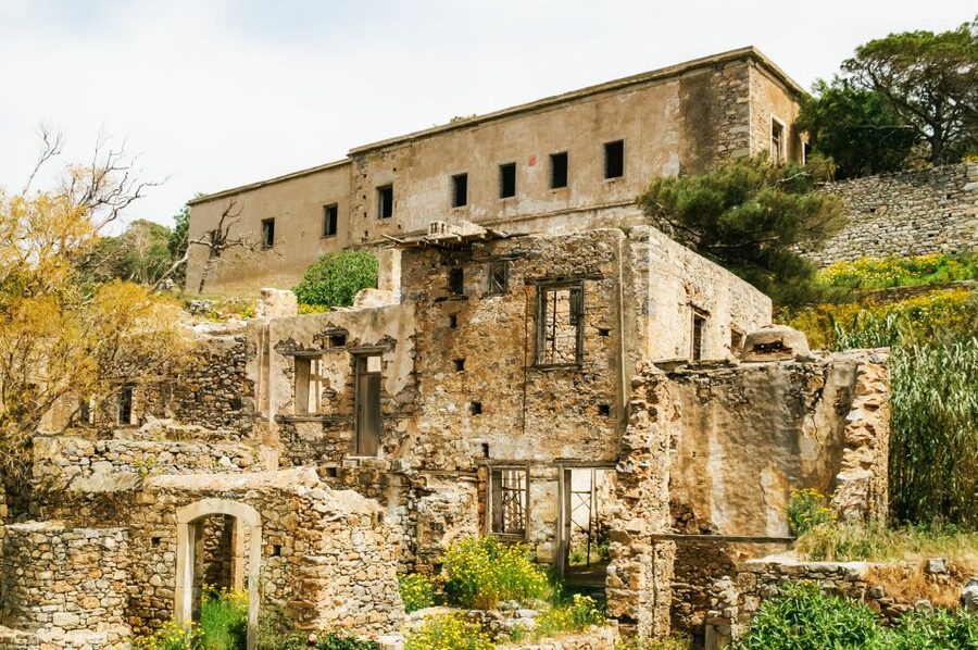 Agios Nikolaos: Boat Trip to Spinalonga with Swim Stop - Food, drinks, languages, and comfort