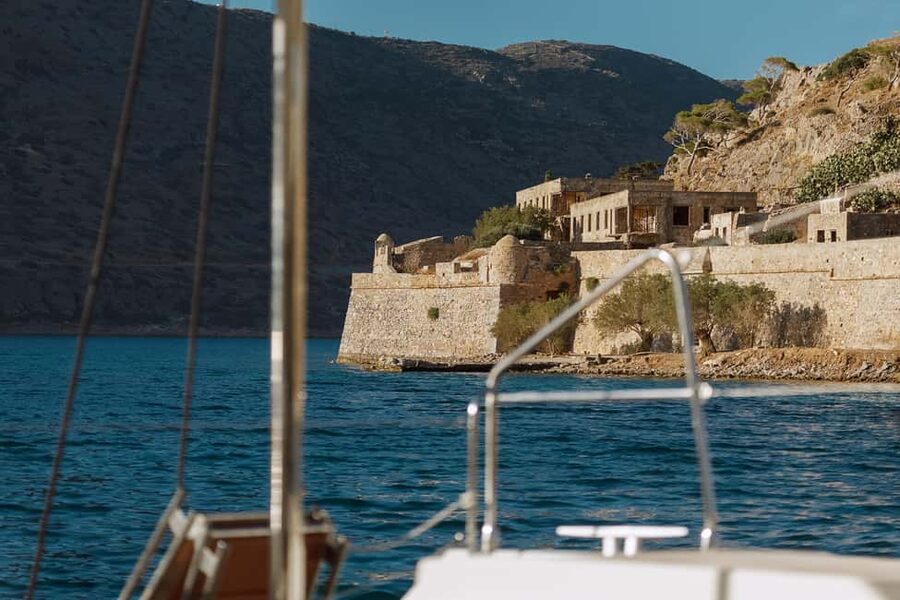Agios Nikolaos: Spinalonga AM Catamaran Cruise with Lunch - Seeing Spinalonga without going ashore