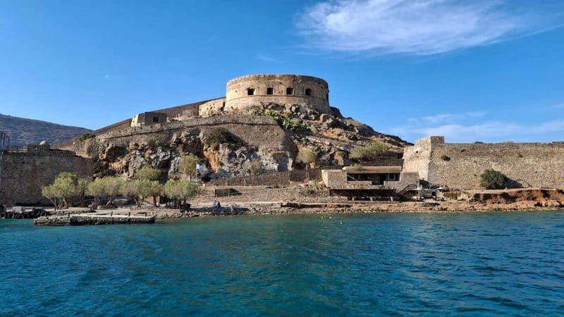 Agios Nikolaos: Spinalonga PM Catamaran Cruise with Dinner - Seeing Spinalonga from Mirabello Gulf