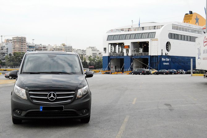 Airport transfer - A Minivan That Handles Real Luggage