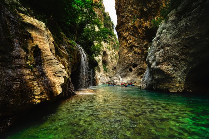 Arachthos white water river Rafting: Plaka's Bridge- Tzari - Why the Arachthos route is worth your time