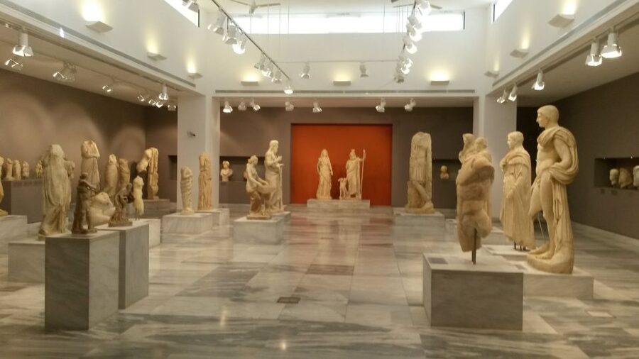 Archaeological Museum of Heraklion: Guided Walking Tour - What the 90-minute route feels like
