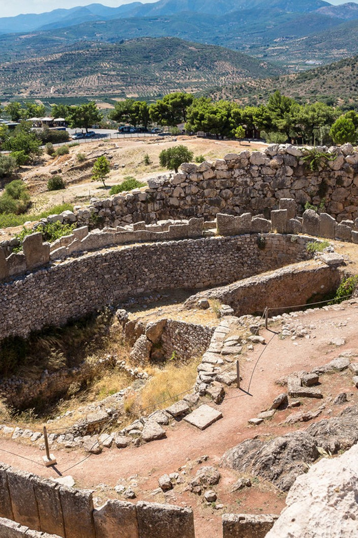 Archaeological Site of Mycenae: E-Ticket with Audio Guide - Entering through the Lions’ Gate
