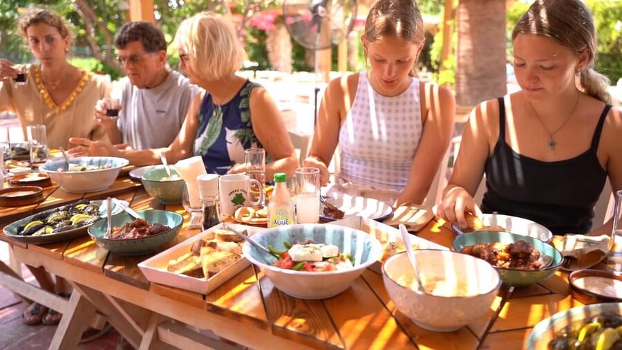 Argassi: Zakynthian Culture & Greek Cooking Class with Lunch - Starting the morning with coffee, tea, and a local welcome