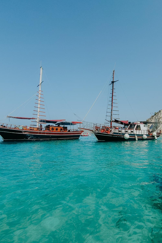 Argostoli: Full-Day Boat Trip with Lunch & Wine - Xi Beach: red sand and Kefalonia’s natural clay