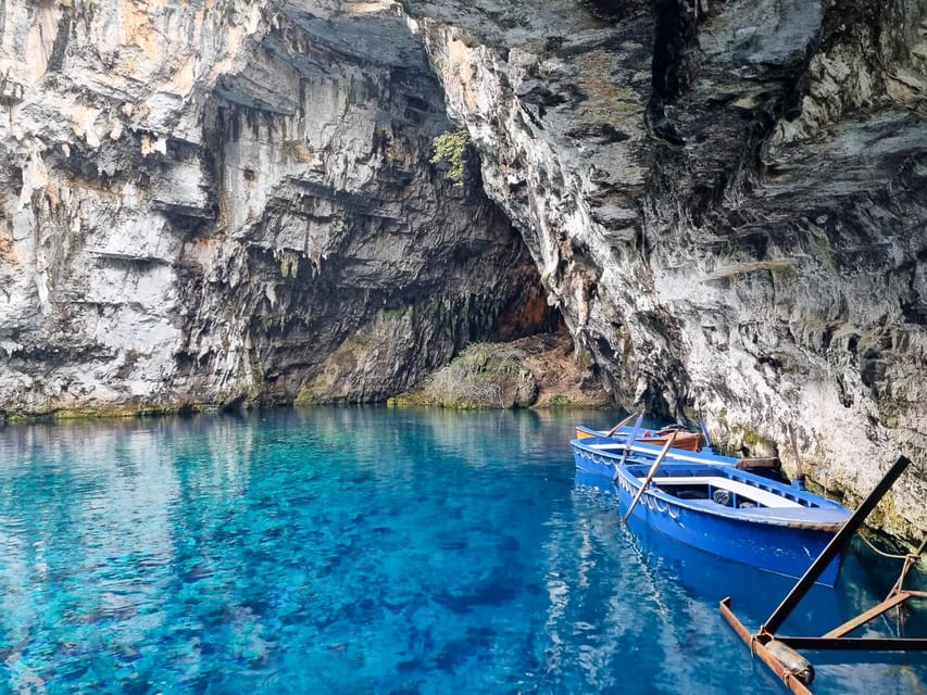 Argostoli: Melissani & Drogarati Cave Tour with Wine Tasting - The Vine wine tasting: a local finish