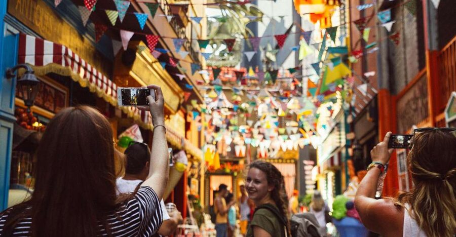 Athens: 2.5-Hour Private City Tour Off the Beaten Track - Starting at Ermou 111 and entering central Athens