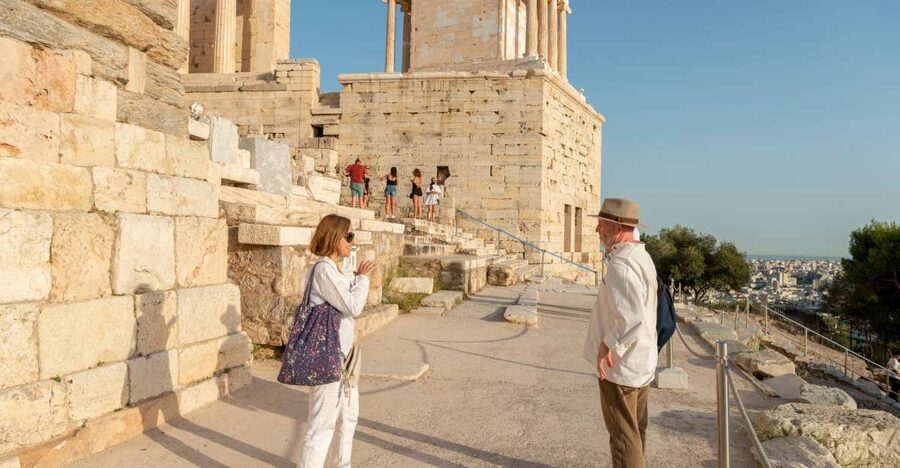 Athens: Acropolis FULLY PRIVATE Tour with Licensed Guide - Why a private guide changes the Acropolis visit