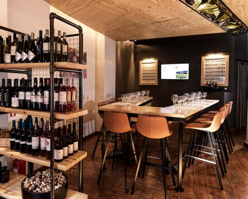 Athens: Acropolis Wine Tasting with Cheese and Olives - Meeting at Tournavitou 9 in Thiseio