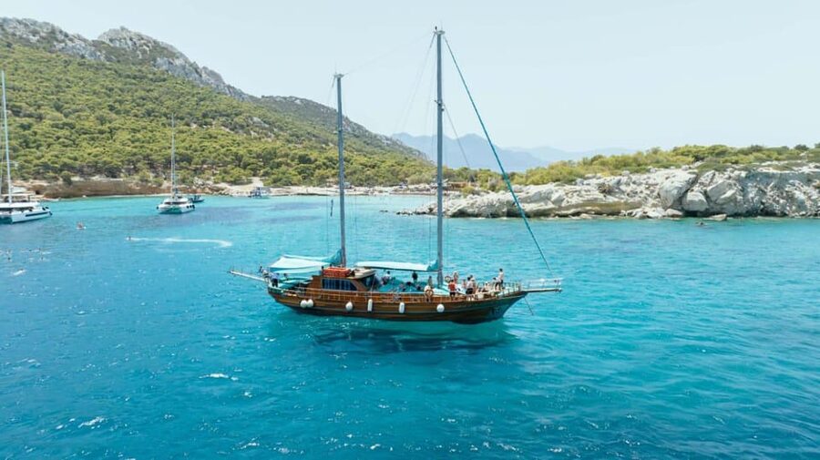 Athens: Agistri, Metopi & Aegina Cruise with Meals & Drinks - A Greek Buffet on the Open Sea