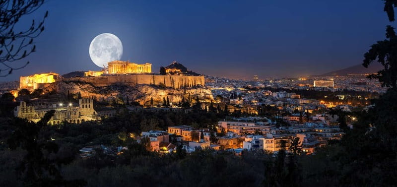 Athens: Big Bus Panoramic Night Tour by Open-Top Bus - Parliament and Syntagma Square begin the ride