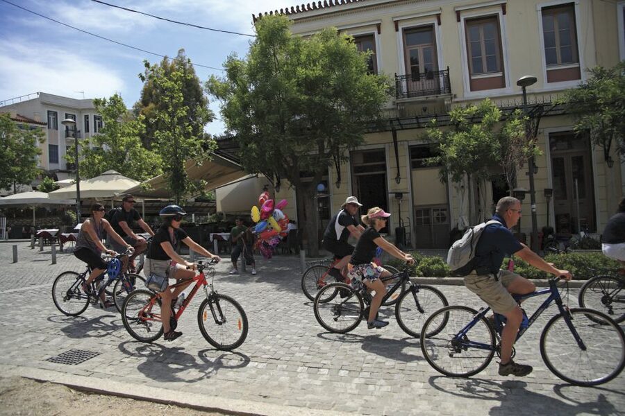 Athens: Bike Tour of Athens Historical Centre - The Cathedral, Little Mitropolis, and Plaka