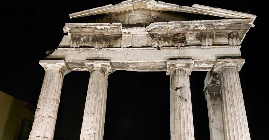 Athens: City Highlights Nighttime Walking Tour in Spanish - Zappeion and the first modern Olympic setting