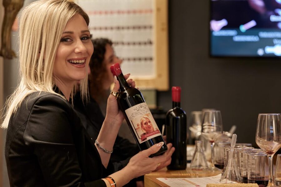 Athens: Create Your Own Wine-Workshop under the Acropolis - What the Athens wine workshop actually offers