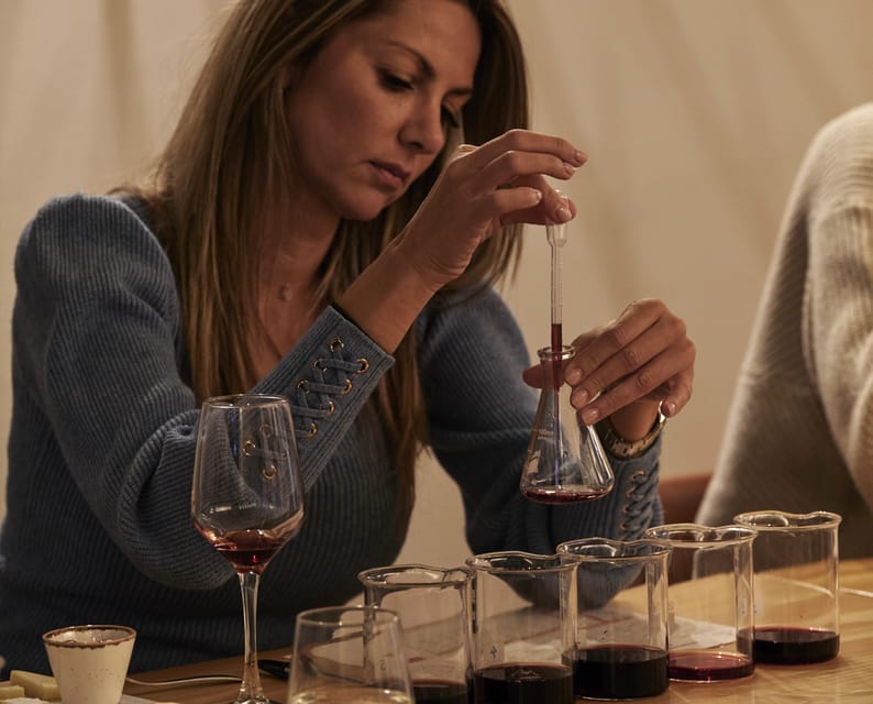 Athens: Create Your Own Wine-Workshop under the Acropolis - Learning how grape varieties change the result