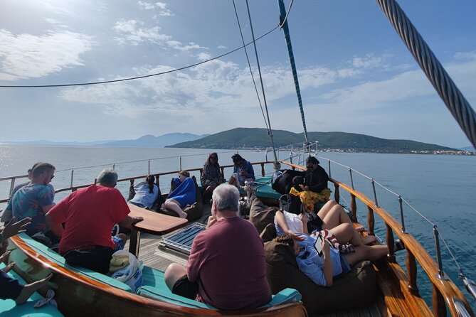 Athens cruise: Agistri, Moni/Metopi, Aegina with lunch & drinks - Food, drinks, and the crew