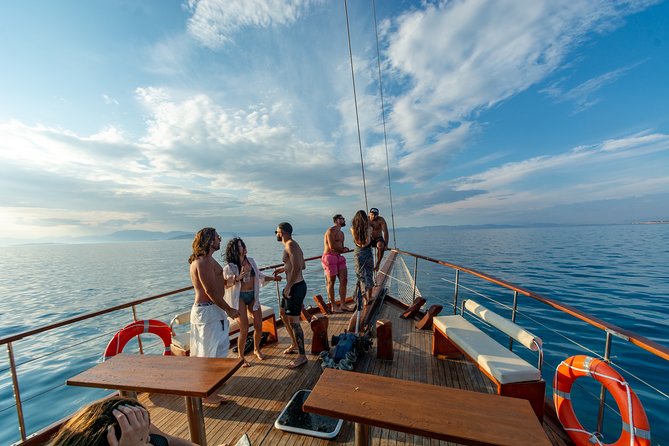 Athens Day Cruise: 3 Islands Tour in the Saronic Gulf with Lunch - Aegina brings history, pistachios, and a real town