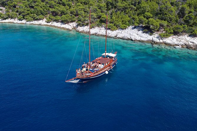 Athens Day Cruise: 3 Islands Tour in the Saronic Gulf with Lunch - Agistri: a short first taste of island life
