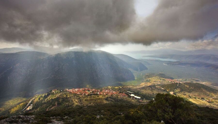 Athens: Delphi, Corycian Cave, and 300 Battlefield Day Trip - Lunch above Delphi’s olive valley