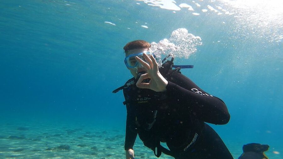 Athens East Coast: Discover Scuba Diving in Nea Makri - The 30-minute lesson that settles first-time nerves