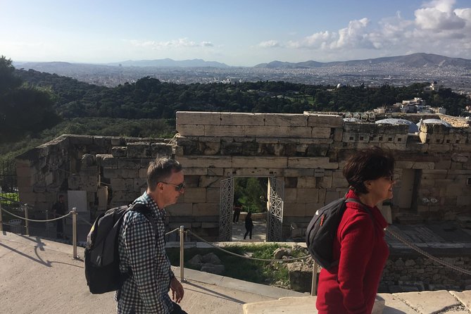 Athens: Guided Tour of Acropolis and Parthenon Tickets Included - What the guides add to the visit
