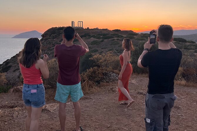 Athens: Half Day Trip To Cape Sounio/Poseidon Temple Semi Private - What the small van adds