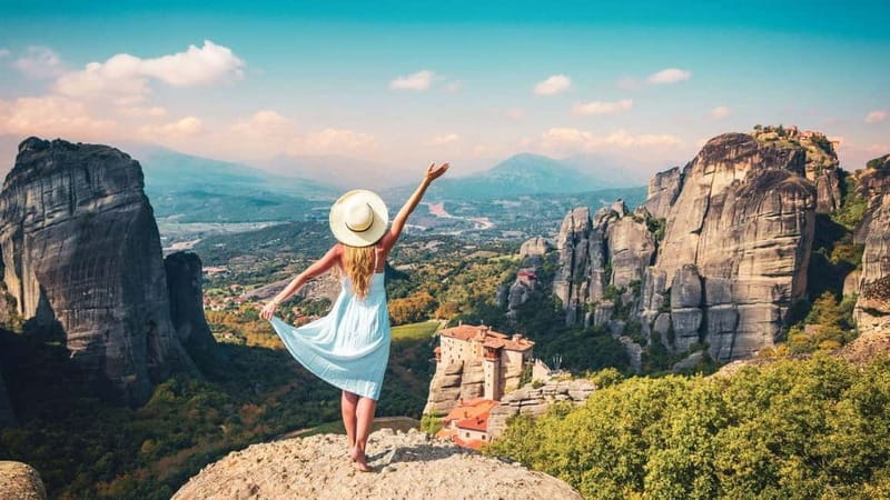 Athens: Meteora Monasteries Day Tour with Lunch - Why Meteora makes this day trip special