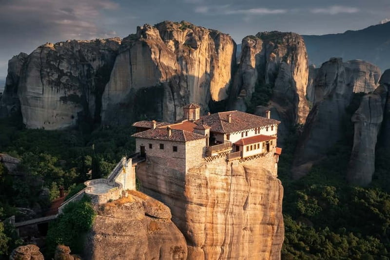 Athens: Meteora Monasteries Day Trip with Caves and Lunch - The audio guide, live guide, and language choice