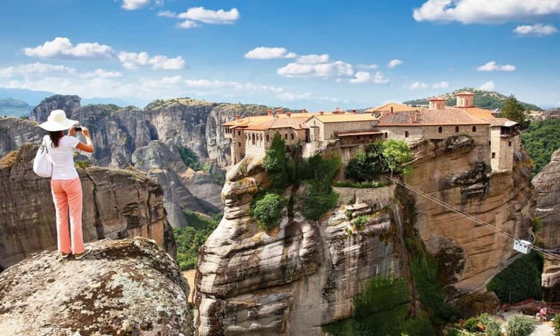 Athens: Meteora Monasteries Day Trip with Caves and Lunch - The first views and Meteora’s secret corners