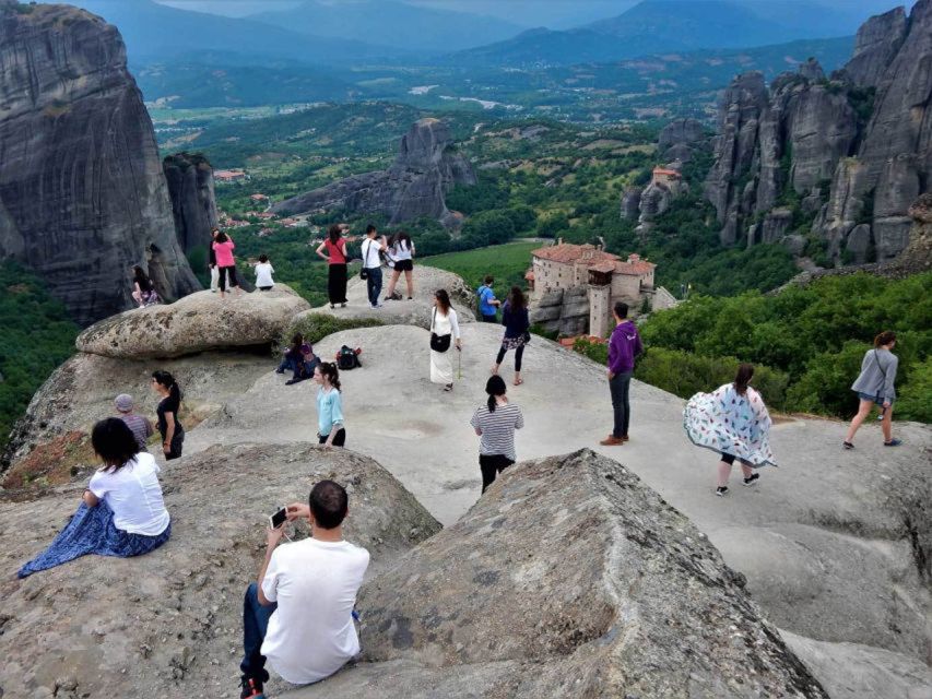 Athens: Meteora Monasteries Day Trip with Caves and Lunch - The final Kalabaka stop and journey home