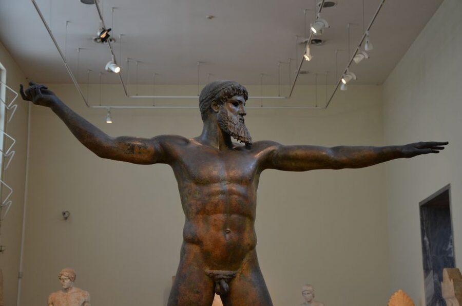 Athens: National Archaeological Museum Private Guided Tour - Vases and smaller objects that reveal daily life