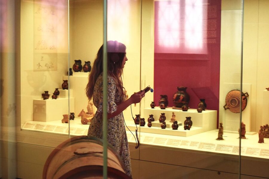 Athens: National Archaeological Museum Ticket & Audio Guide - Roman and Hellenistic works add another layer
