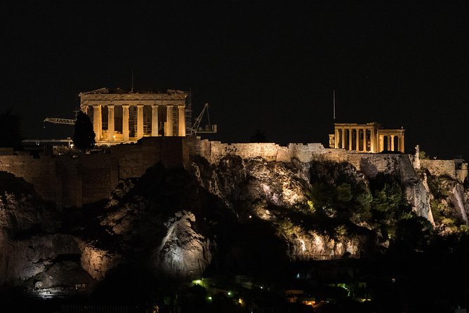 Athens Night Sightseeing Tour with Greek Dinner Show - Greek dancing, live music, and audience participation
