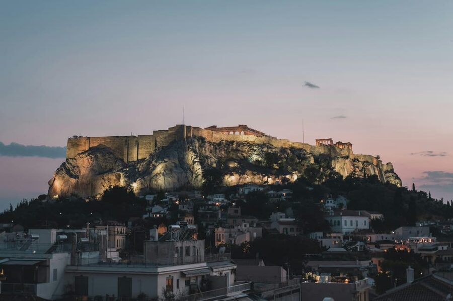 Athens: Night Walking Tour - Plaka, Benizelos Mansion, and Anafiotika