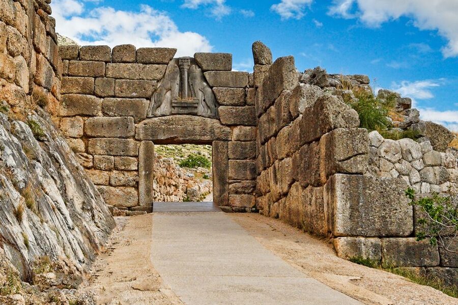 Athens: Peloponnese Highlights Day Trip and V.R. Audio Guide - Mycenae: the strongest stop of the day