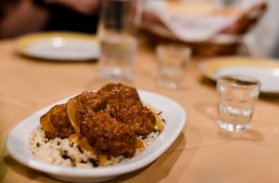 Athens: Premium Food and Wine Tasting Tour in the evening - Starting in Syntagma and Plaka After Dark