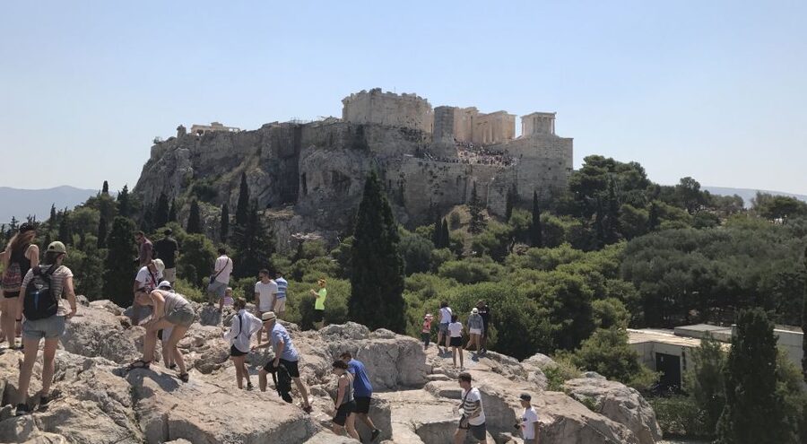 Athens: Private 4-Hour Tour with Acropolis and Old Town - Plaka, Monastiraki, and the old city streets