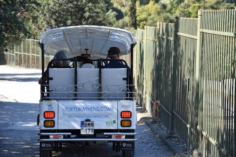 Athens: Private Evening Sightseeing Tour by Electric Tuk-Tuk - Why a tuk-tuk works well in Athens