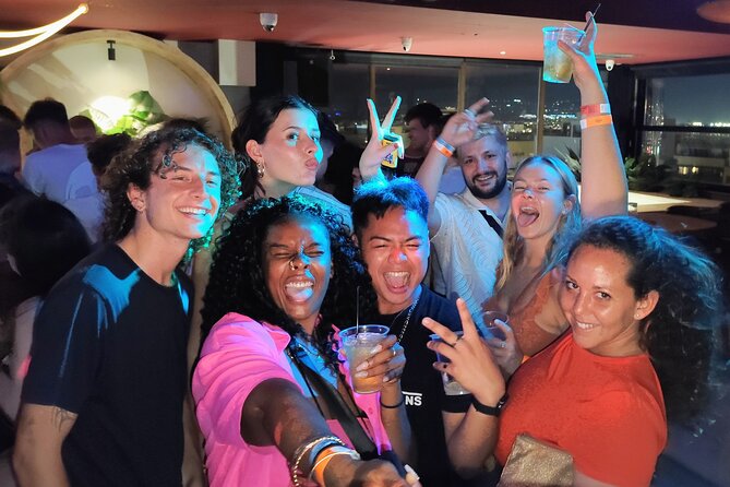 Athens Pub Crawl with 1hr Open Bar & VIP Nightclub Access - The one-hour open bar and drink value