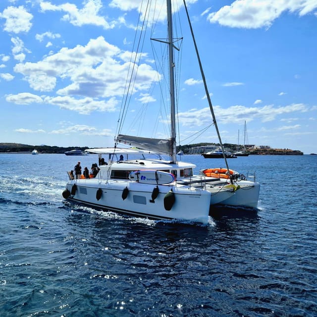 Athens: Riviera Catamaran Tour with Fresh Meal and Drinks - The first sail: sea air and Riviera views
