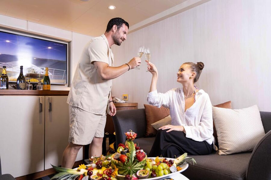 Athens: Saronic Islands Cruise with VIP Area Seating & Lunch - Key points to know before booking