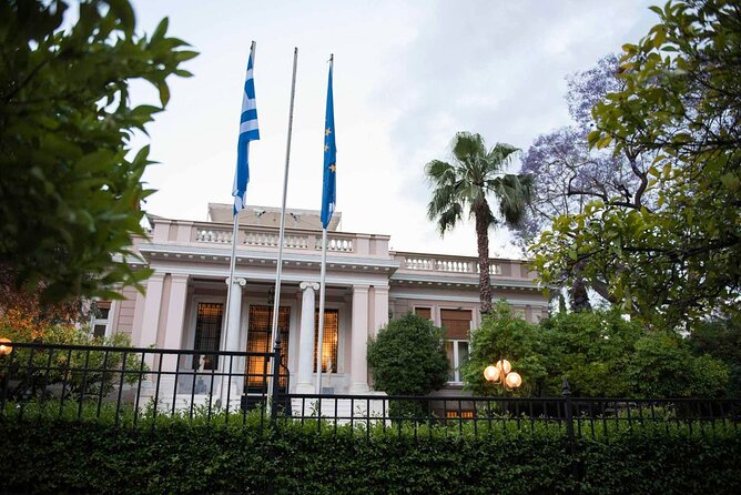 Athens Social and Political Walk - Maximos Mansion, the Presidential Palace, and the National Garden