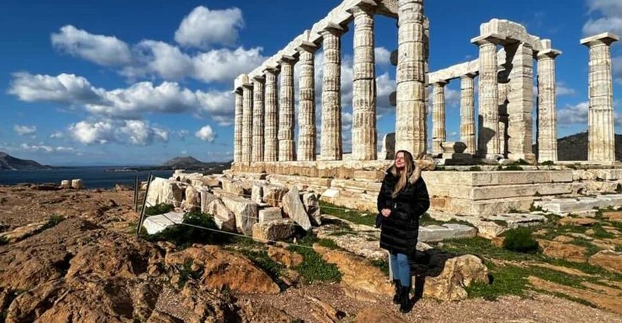 Athens: Sounio Poseidon Temple and Athenian Riviera Day Trip - Varkiza and the first coastal views