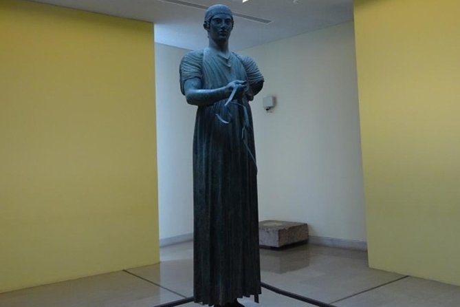 Athens Super Saver: City Sightseeing Tour and Half-Day Cape Sounion Trip plus Delphi Day Trip - The Delphi Archaeological Museum and included lunch
