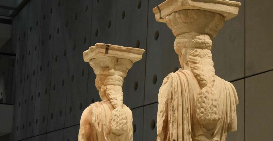 Athens: The Acropolis and Acropolis Museum Tour in German - The Temple of Athena Nike and the first views