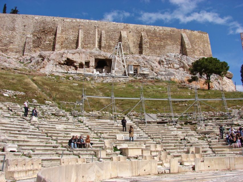 Athens: The Acropolis Walking Group Tour with a French Guide - Why a French guide changes the visit